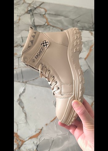 Bej Kadın Dolgu Topuklu Sokak Stili Bot - Görsel 6