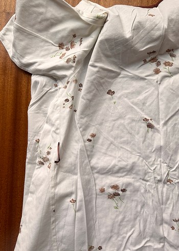 Sabahlık çiçekli kadın - Görsel 7