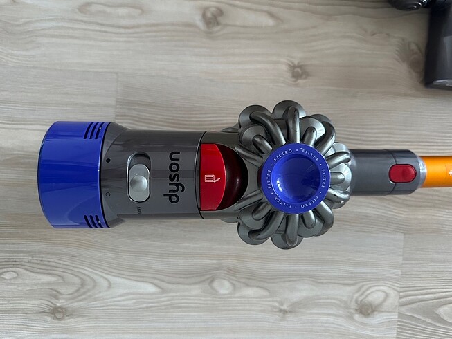  Beden Renk V8 Dyson süpürge makinesi