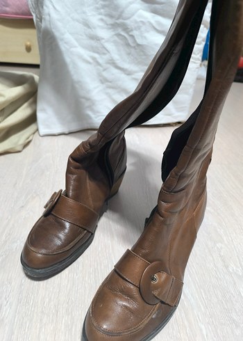 Kahverengi Deri Kadın Dolgu Topuklu Diz Üstü Çizme - Görsel 4