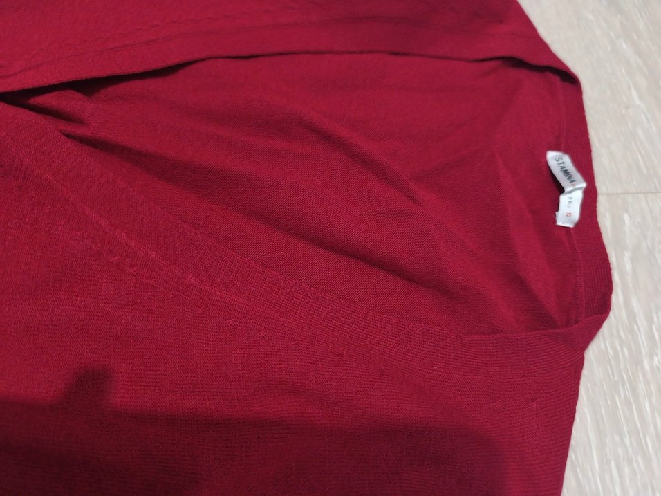 Bordo Düğmeli Kadın Hırka - Görsel 3