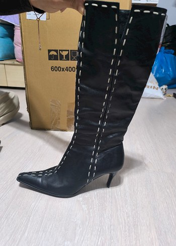 40 Beden Siyah Deri Stiletto Topuklu Dizüstü Çizme