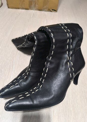 Siyah Deri Stiletto Topuklu Dizüstü Çizme