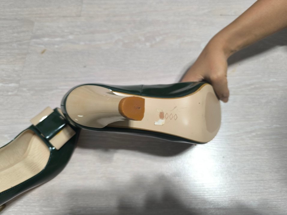 Kemer Detaylı Parlak Yeşil Stiletto - Görsel 3