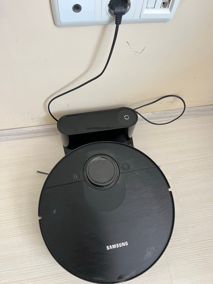 Siyah Kablosuz Robot Süpürge - Görsel 2