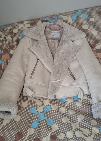 Stradivarius kadın beyaz kürklü ceket - Görsel 3