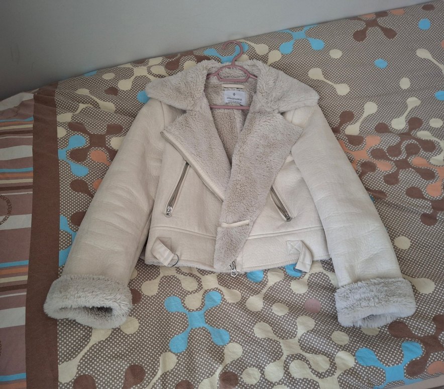 Stradivarius kadın beyaz kürklü ceket - Görsel 3