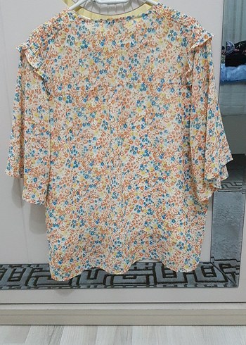 Kısa Kollu, V Yakalı, Fırfırlı Bohem Bluz - Görsel 4