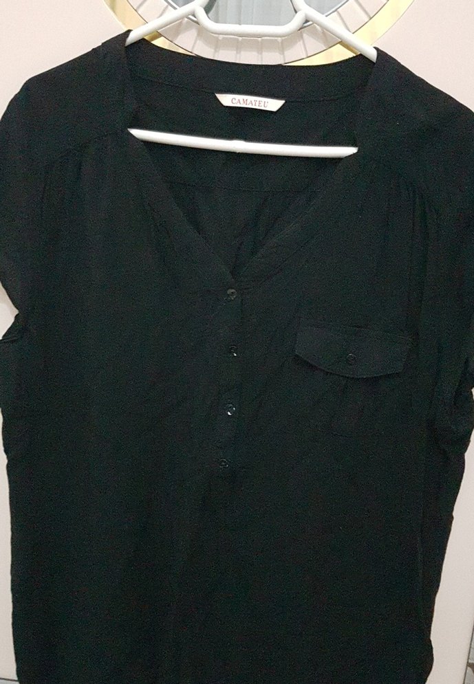 Siyah V Yaka Düğmeli Pamuk Tişört - Görsel 2