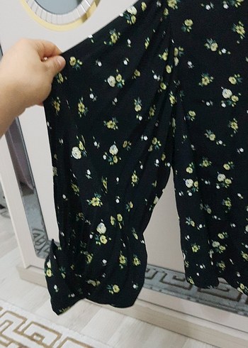 Siyah Çiçek Desenli Uzun Kollu Bluz - Görsel 2