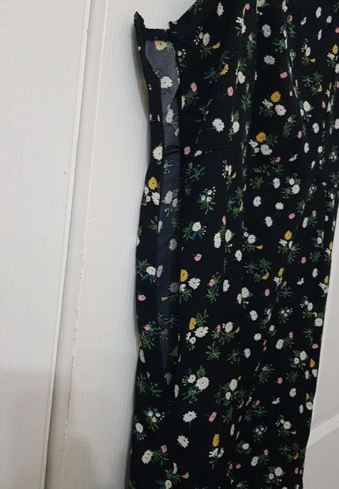 Midi Elbise, Fırfırlı, Siyah Çiçek Desenli - Görsel 4