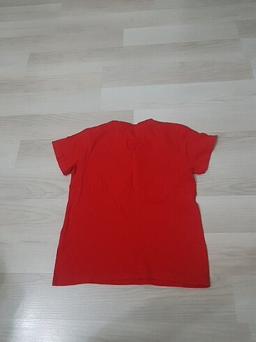 6 Yaş Beden kırmızı Renk Çocuk tshirt 