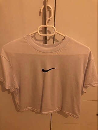 Beyaz Nike üst