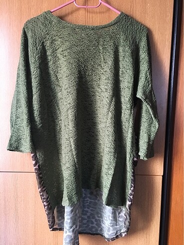 l Beden Leo Spike Top