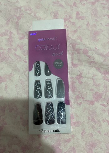 Gold Beauty Siyah Bale Şekilli 12'li Tırnak