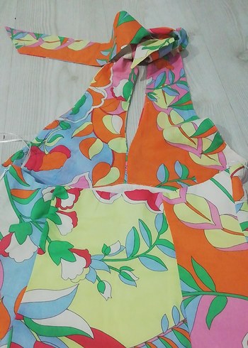 m Beden Pastel Renkli Desenli boyundan bağlamalı Kısa Elbise
