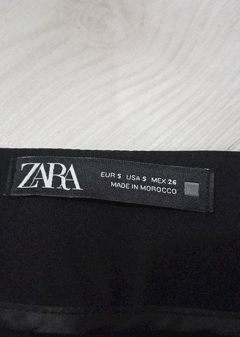 Zara Püsküllü Siyah Mini Etek