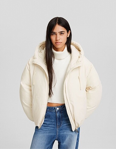Bershka Kapüşonlu Şişme Mont