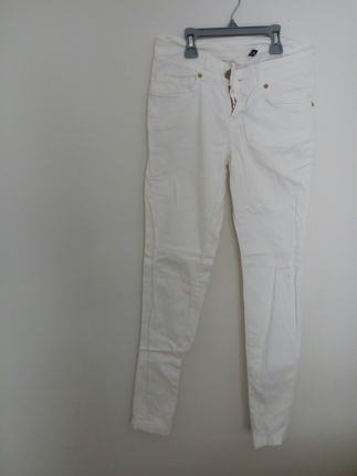 beyaz dar paca pantalon