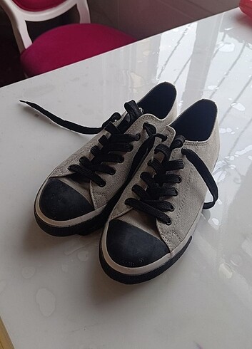 Vty Sneaker
