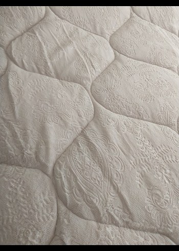 Bej Renkli Kabartmalı Yatak Örtüsü-Yorgan - Görsel 4