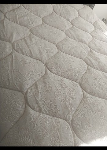 Bej Renkli Kabartmalı Yatak Örtüsü-Yorgan - Görsel 5