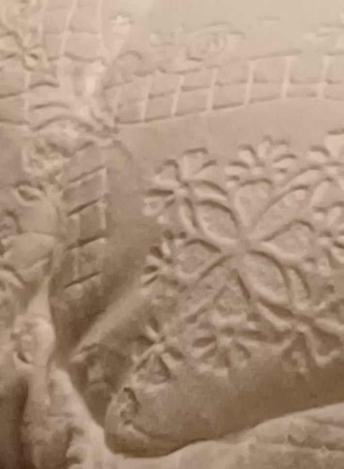 Bej Renkli Kabartmalı Yatak Örtüsü-Yorgan - Görsel 3