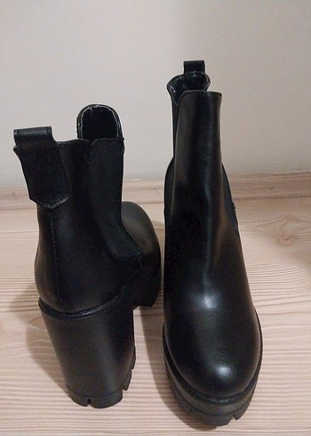 Bambi siyah topuklu kadın bot - Görsel 3