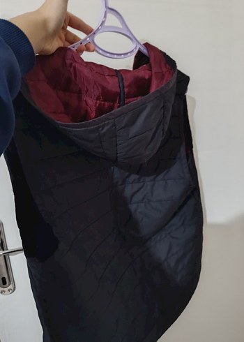 Siyah Düğmeli Yüksek Yakalı Kolsuz Kadın Yelek - Görsel 2