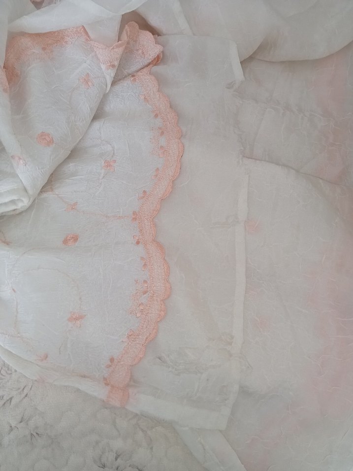Nakışlı Krem Yatak Örtüsü - Görsel 5