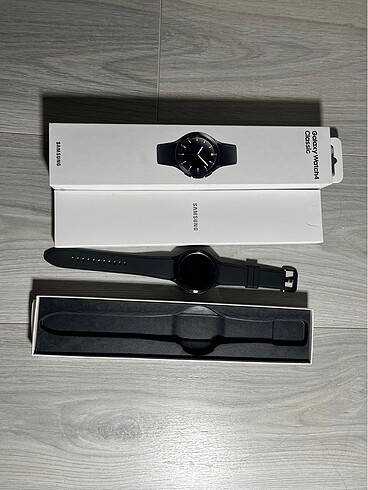 SAMSUNG GALAXY WATCH 4