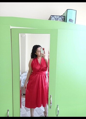 xl Beden kırmızı Renk Kırmızı saten elbise 