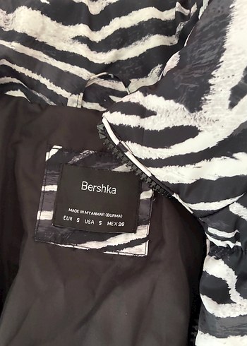 34 Beden Genç Kız Zebra Desenli Mont