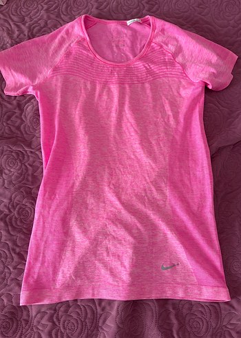 Pembe Kısa Kollu Atletik Tişört - Görsel 3