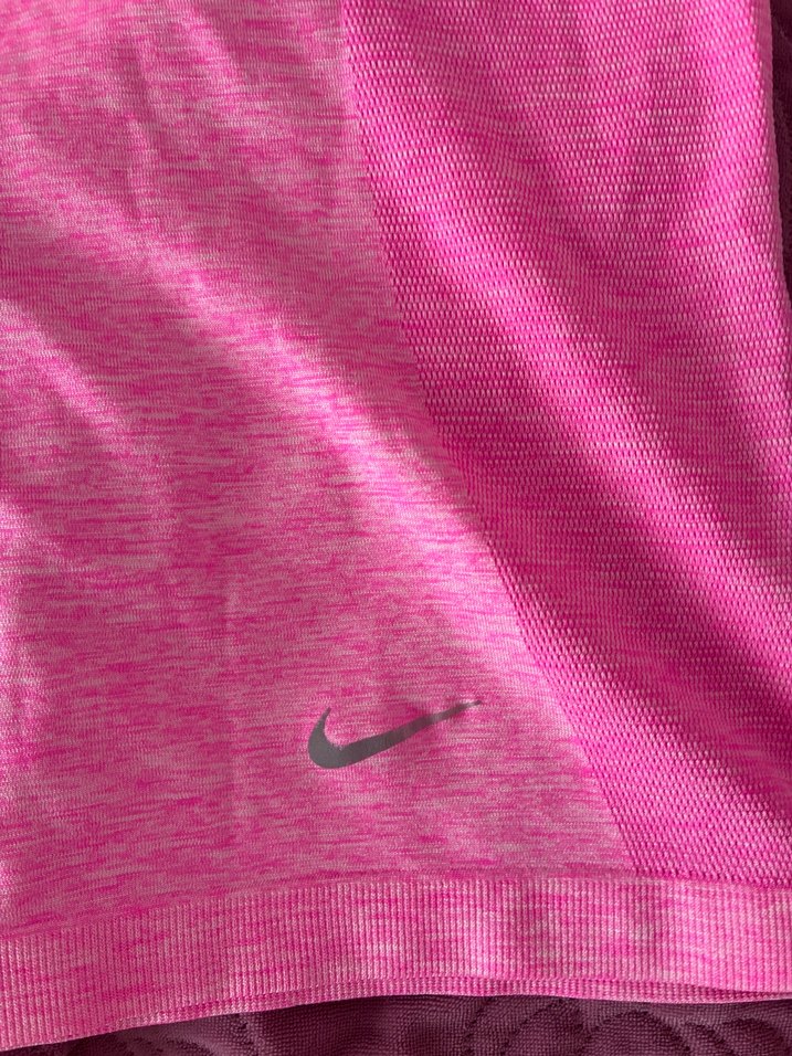 Pembe Kısa Kollu Atletik Tişört - Görsel 5