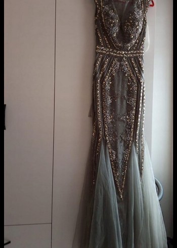 Boncuk İşlemeli V Yakalı Uzun Kahverengi Elbise - Görsel 5