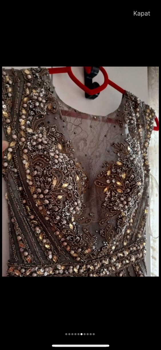 Boncuk İşlemeli V Yakalı Uzun Kahverengi Elbise - Görsel 2