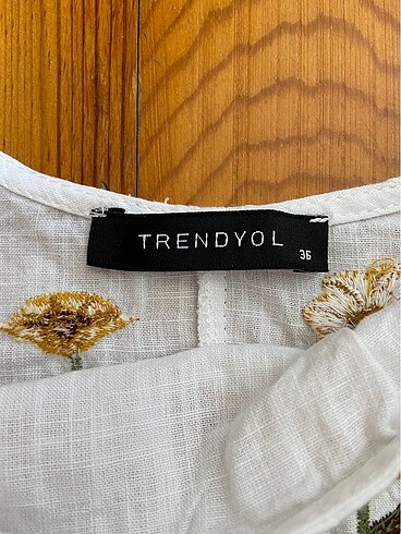 s Beden Trendyol Milla çiçek desenli crop