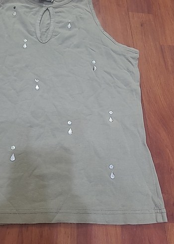 Kız Çocuk Bej Kolsuz Nakışlı Tişört - Görsel 3