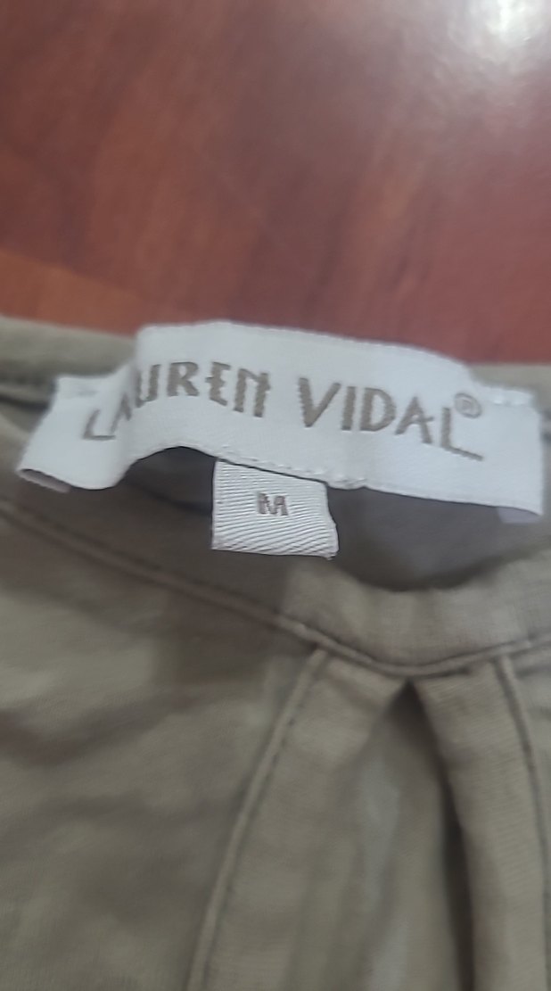 Kız Çocuk Bej Kolsuz Nakışlı Tişört - Görsel 4