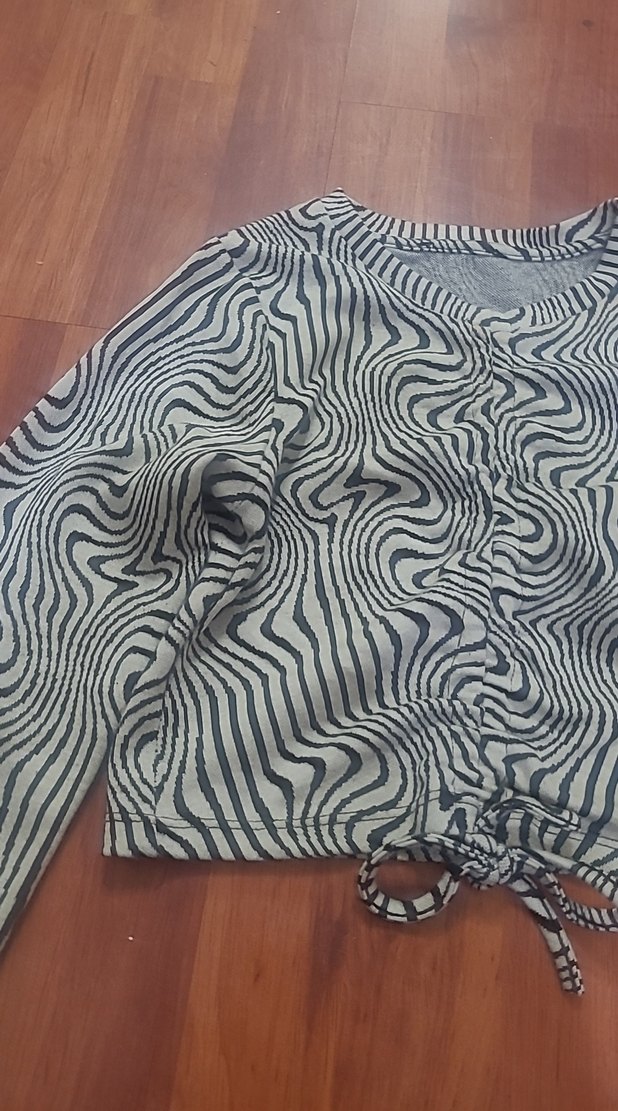 Gri Zebra Desenli Uzun Kollu Bluz - Görsel 4