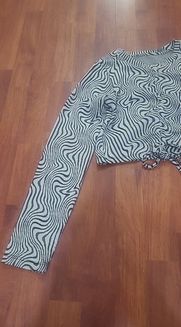 Gri Zebra Desenli Uzun Kollu Bluz - Görsel 3