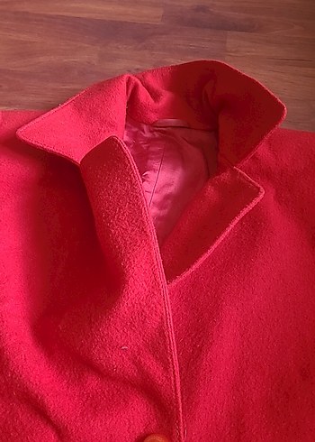 Düğmeli Kırmızı Midi Ceket - Görsel 4