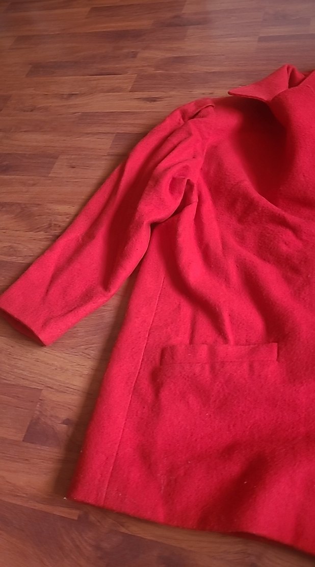 Düğmeli Kırmızı Midi Ceket - Görsel 3