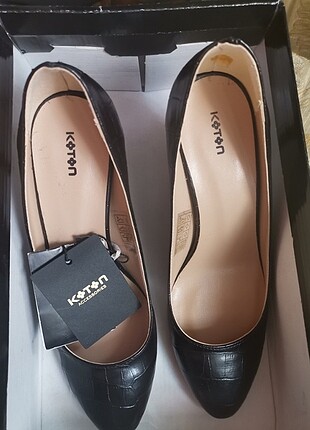 Koton Siyah Topuklu ayakkabı 