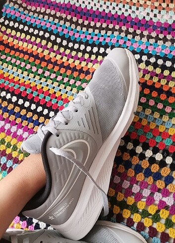 Nike Nike Gri spor ayakkabı