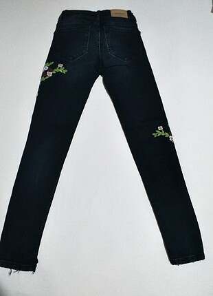 Zara 32 Beden Siyah Işlemeli Kot Pantolon - Görsel 4