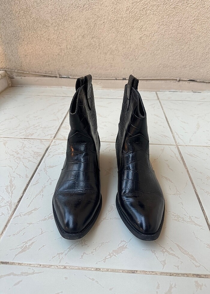 Yılan Derisi Görünümlü Kovboy Bot - Görsel 2