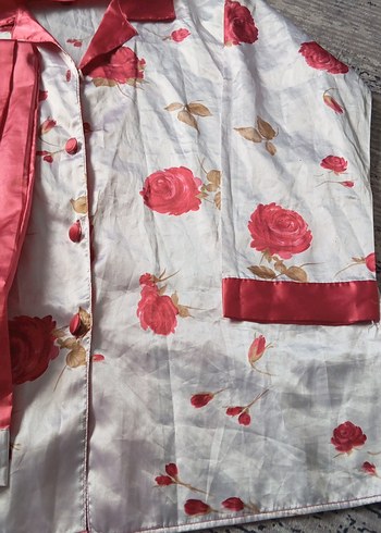 Çiçek Desenli Kadın Saten Pijama Takımı - Görsel 4