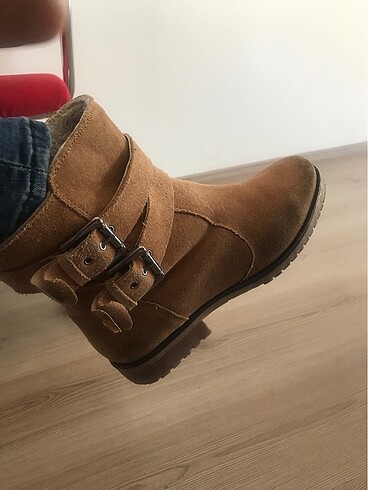 38 Beden altın Renk Bershka bot